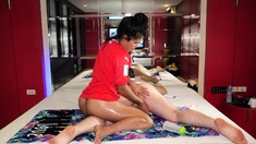 Sex massage from tiny Thai amateur MILF