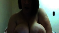 Chubby titty lady, easy to cum to.
